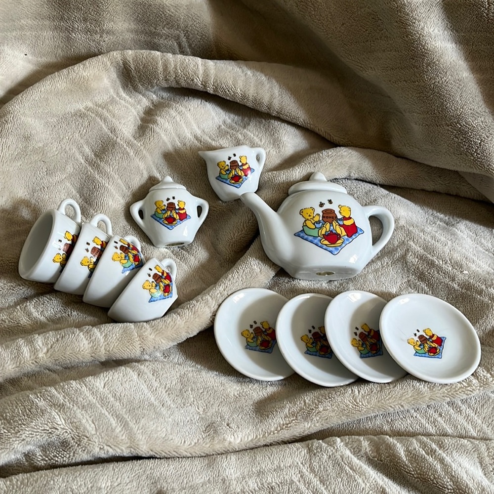 😀Vintage miniature tea set teddy bear picnic